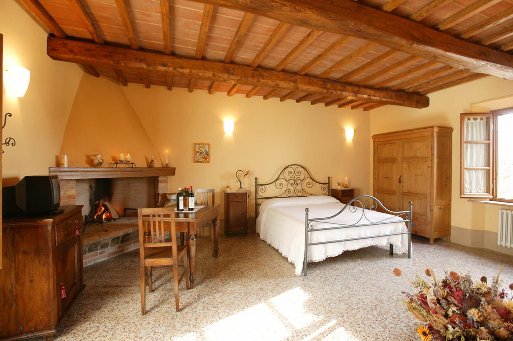 Agriturismo Podere San Gregorio بيينْسا الغرفة الصورة